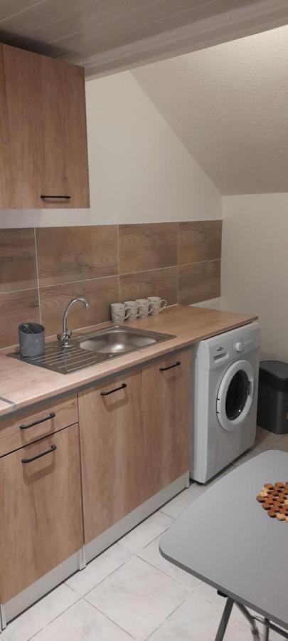 Tres Belle Appartement F1 Bis Perpignan Bagian luar foto
