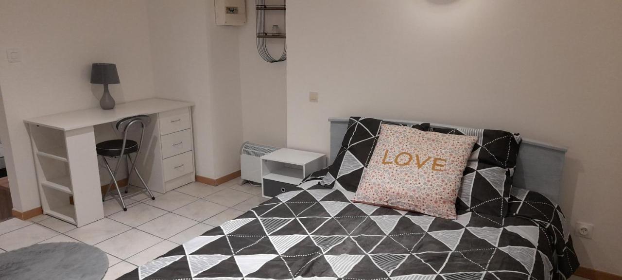 Tres Belle Appartement F1 Bis Perpignan Bagian luar foto